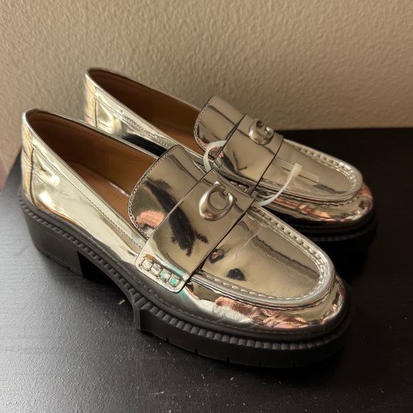 NWT Coach Leah Loafer In Silver Metallic Sz 6,5 - Picture 8 of 14